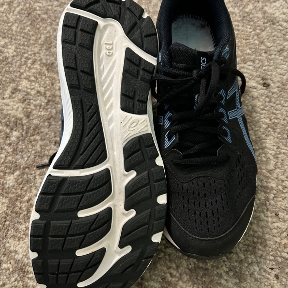 ASICS sneakers - Picture 2 of 3